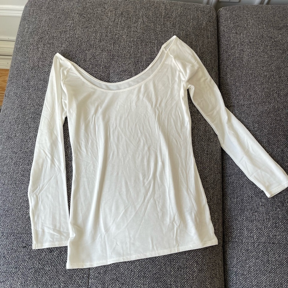 GU white boat neck style heat top